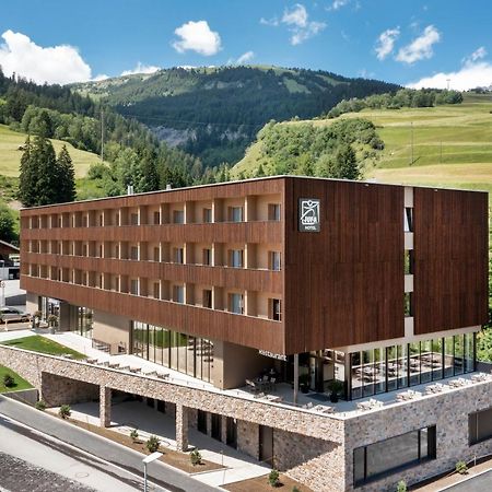 Jufa Hotel Савоньин Экстерьер фото